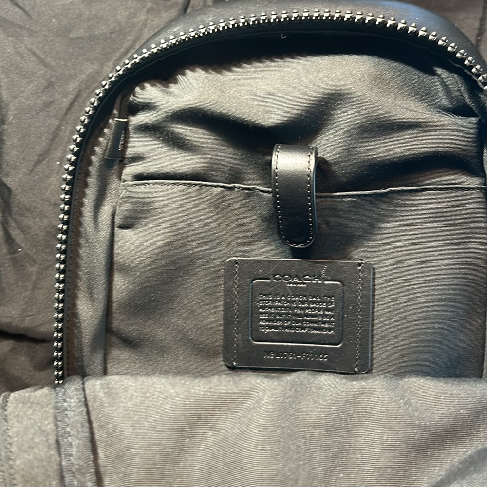 Coach Charles Pack - Picture 3 of 5